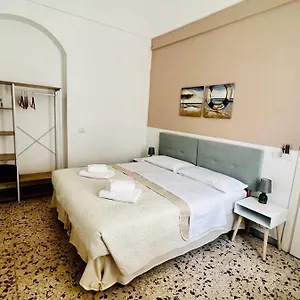 Gasthof Hotiday Collection - Ortigia Opera, Syrakus